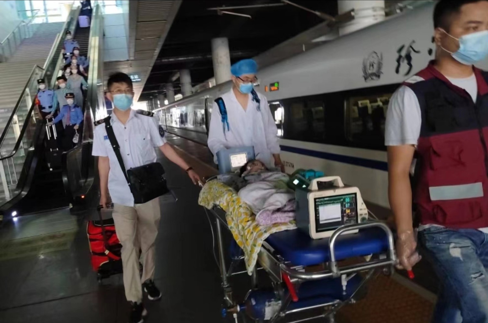 大新县高铁转运公司